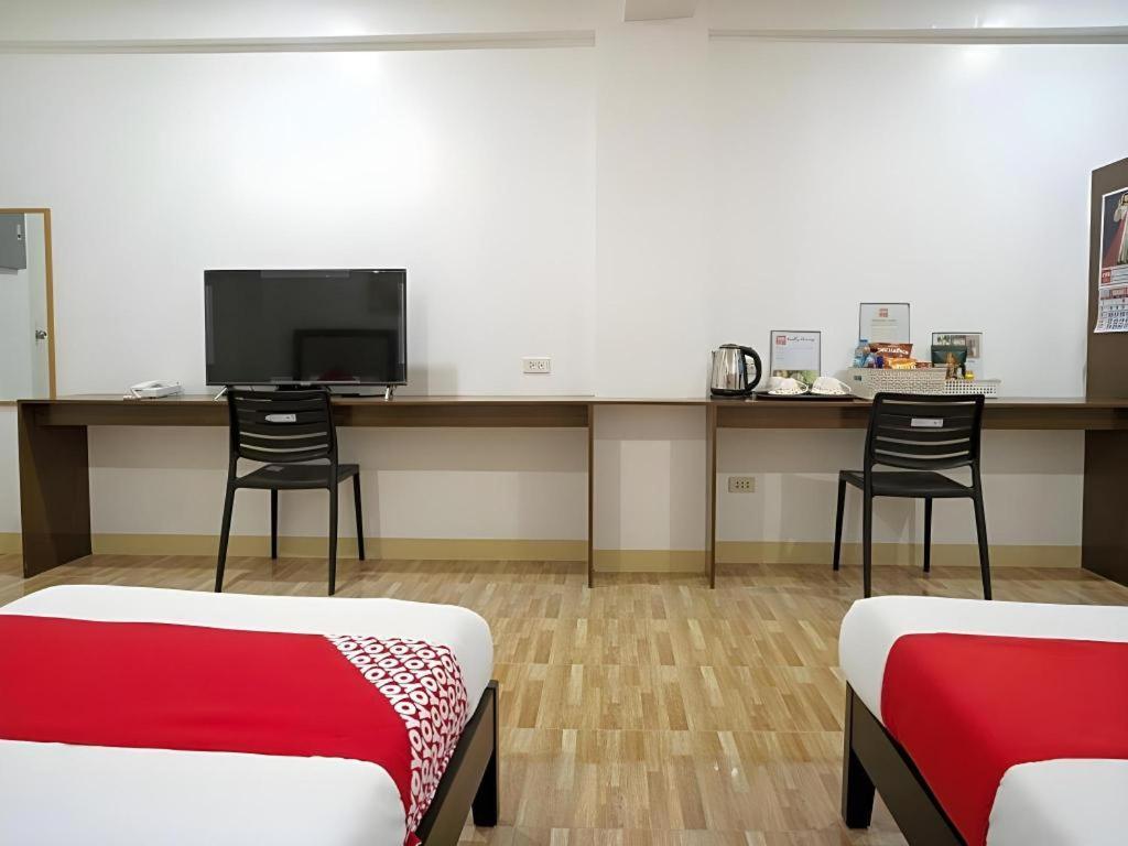 Oyo 150 Davao Airport View Hotel Extérieur photo