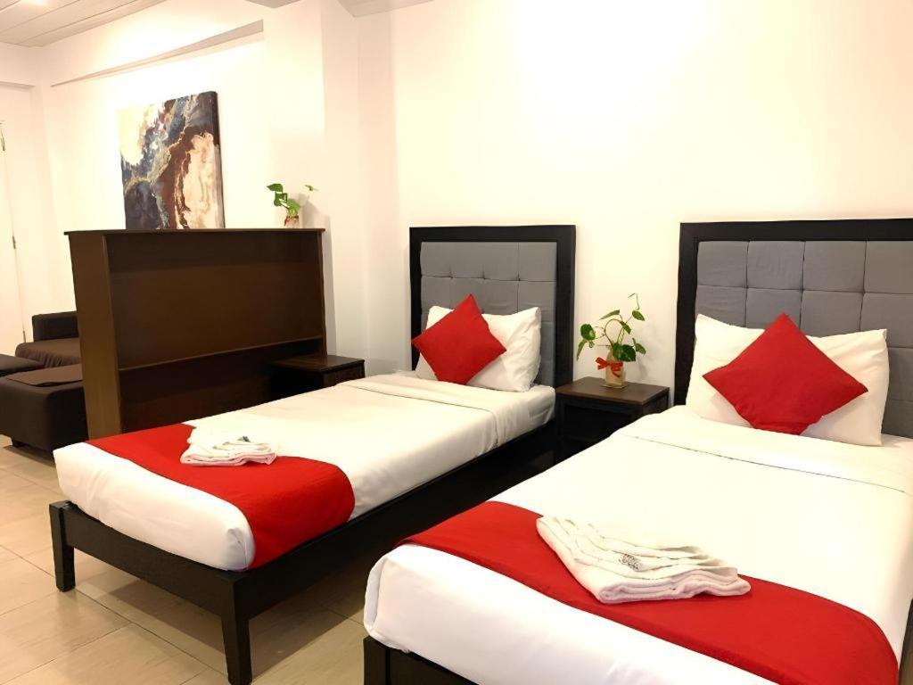 Oyo 150 Davao Airport View Hotel Extérieur photo