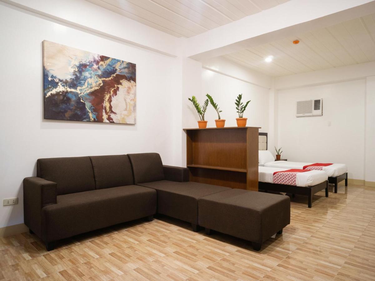 Oyo 150 Davao Airport View Hotel Extérieur photo